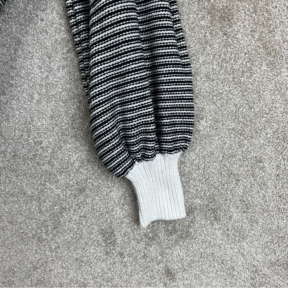 Urban Outfitters Sweater Womens Small Black White Cotton Blend Pullover- 9030* - Picture 5 of 10